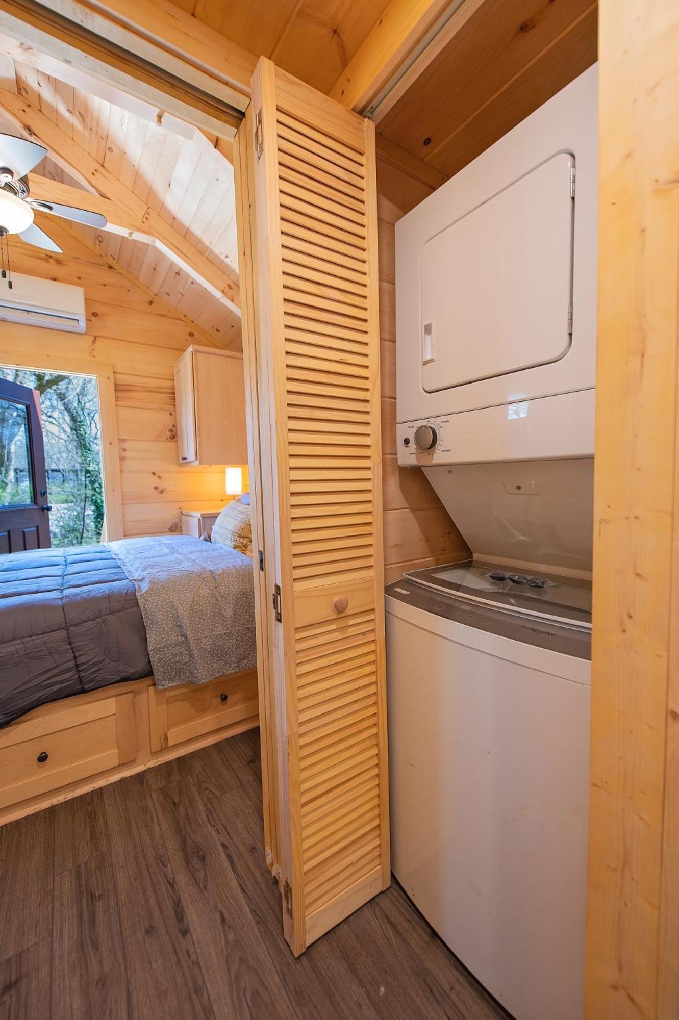 Nana Cabin Tiny Log Home Comfort In Rustic Bliss Chattanooga Exterior photo
